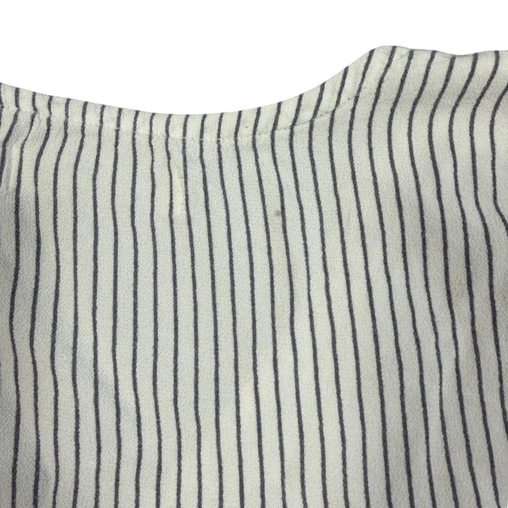Abercrombie & Fitch Top Womens Medium White Blue Stripe Smocked Wrap Crop